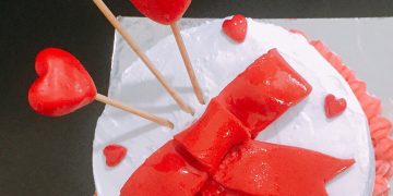Valentine cake