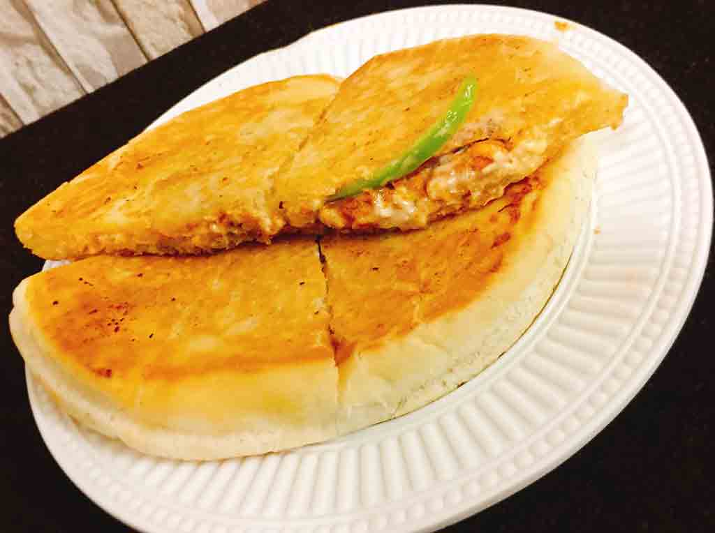 Pocket Pizza - Pocket Pizza with Ready Pizza Base - Tasted Recipes