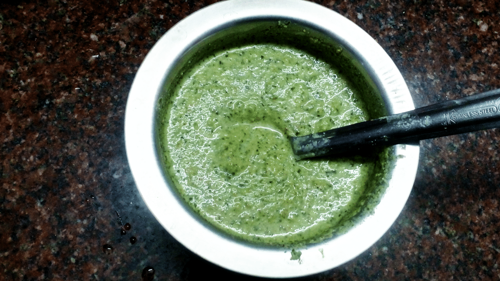 Onion Chutney With Coriander Leaves Recipe - Tasted Recipes