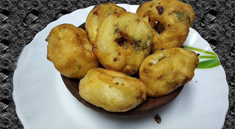 Medu Vada/Urad Vada Recipe