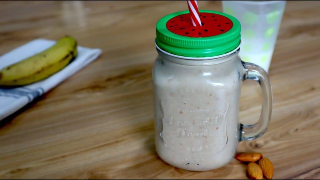 Easy Peanut Butter Banana Smoothie Recipe - Tasted Recipes