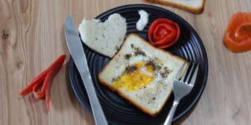 Egg In A Hole Recipe - Easy Breakfast Recipe