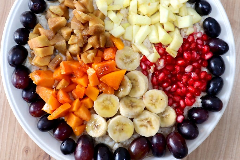 Oatmeal With Fruits For Breakfast - Tasted Recipes