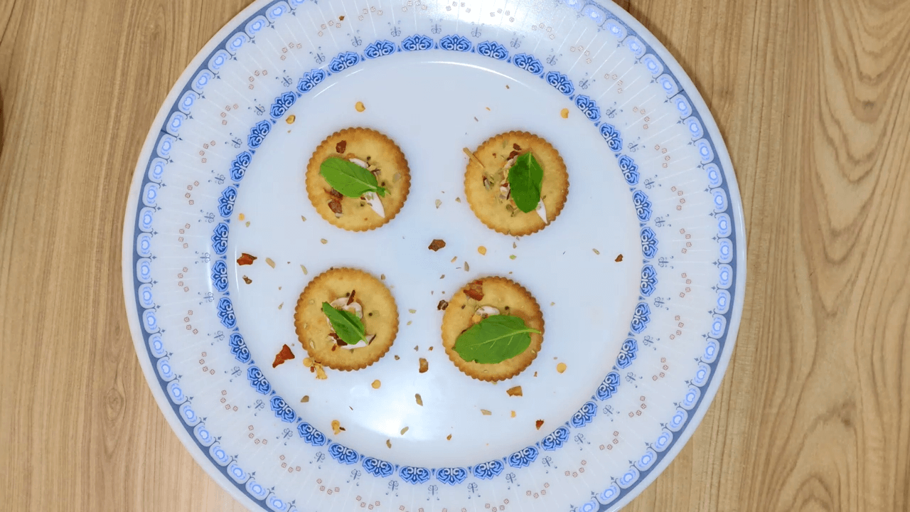 Monaco Biscuit Canapés step-2