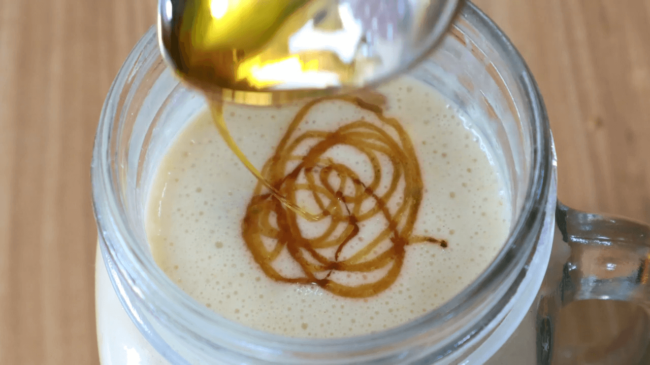 Peanut Butter Banana Smoothie step-2
