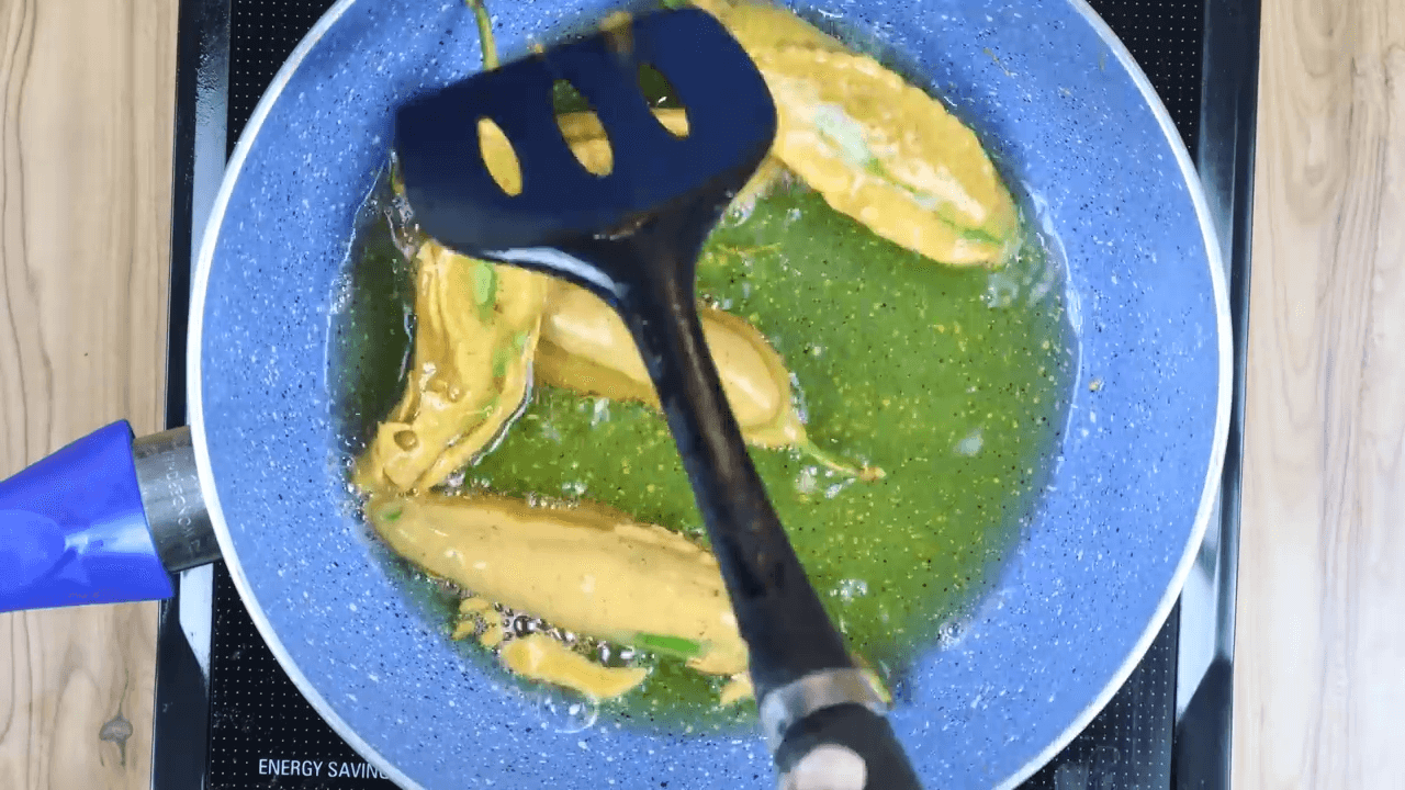 Mirchi Fritters step-4