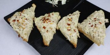 chicken mayonnaise open toast