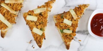 chicken tandoori open toast