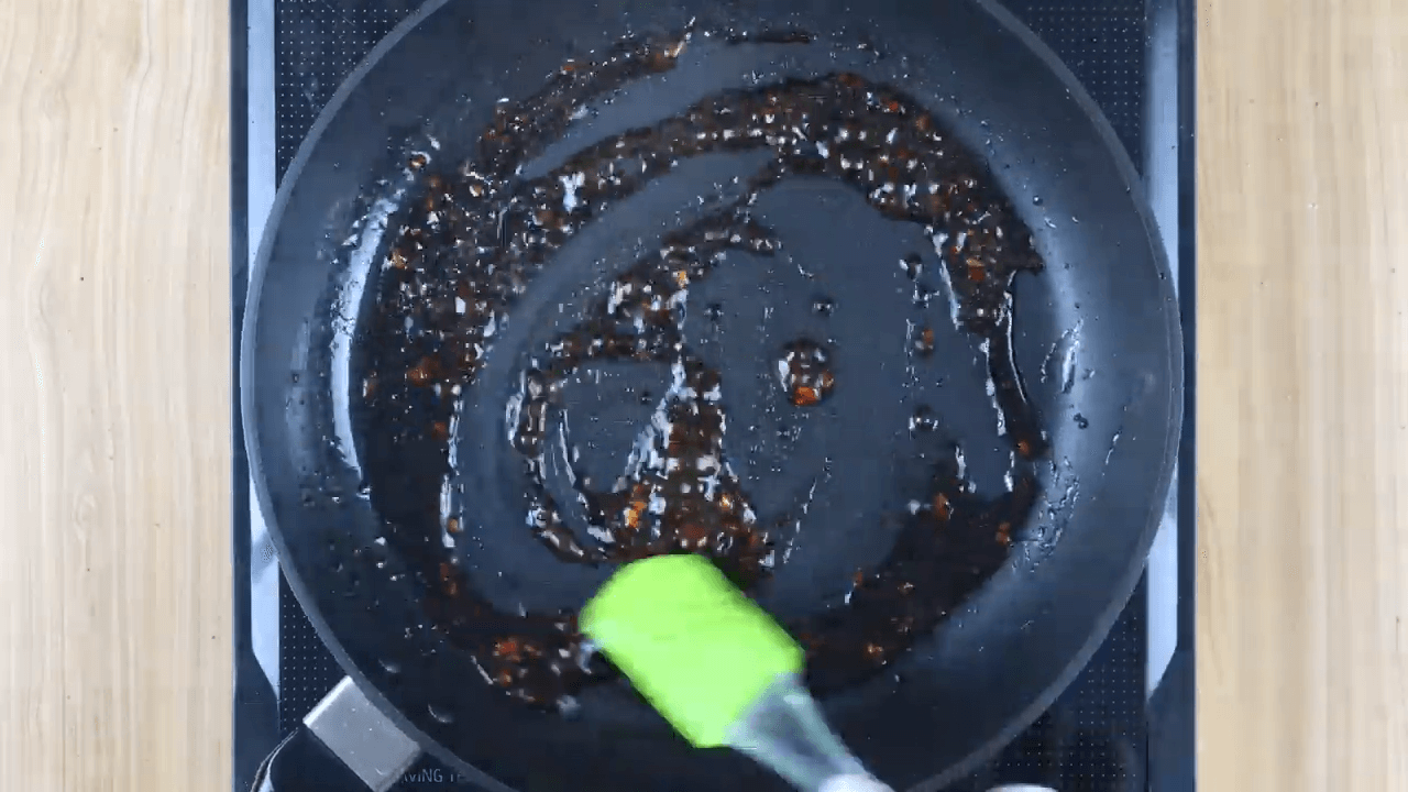 Chili Chicken Open Toast step-1