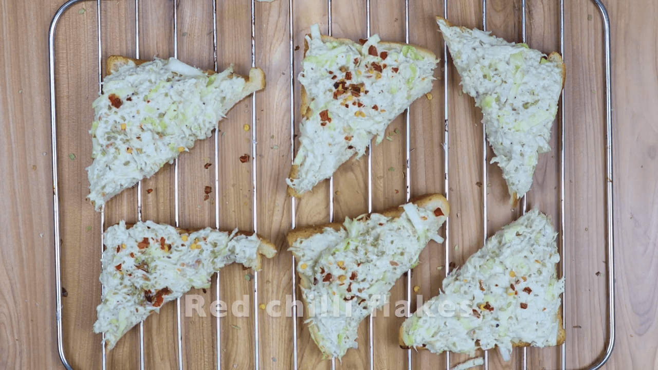 Chicken Mayonnaise Open Toast step-3