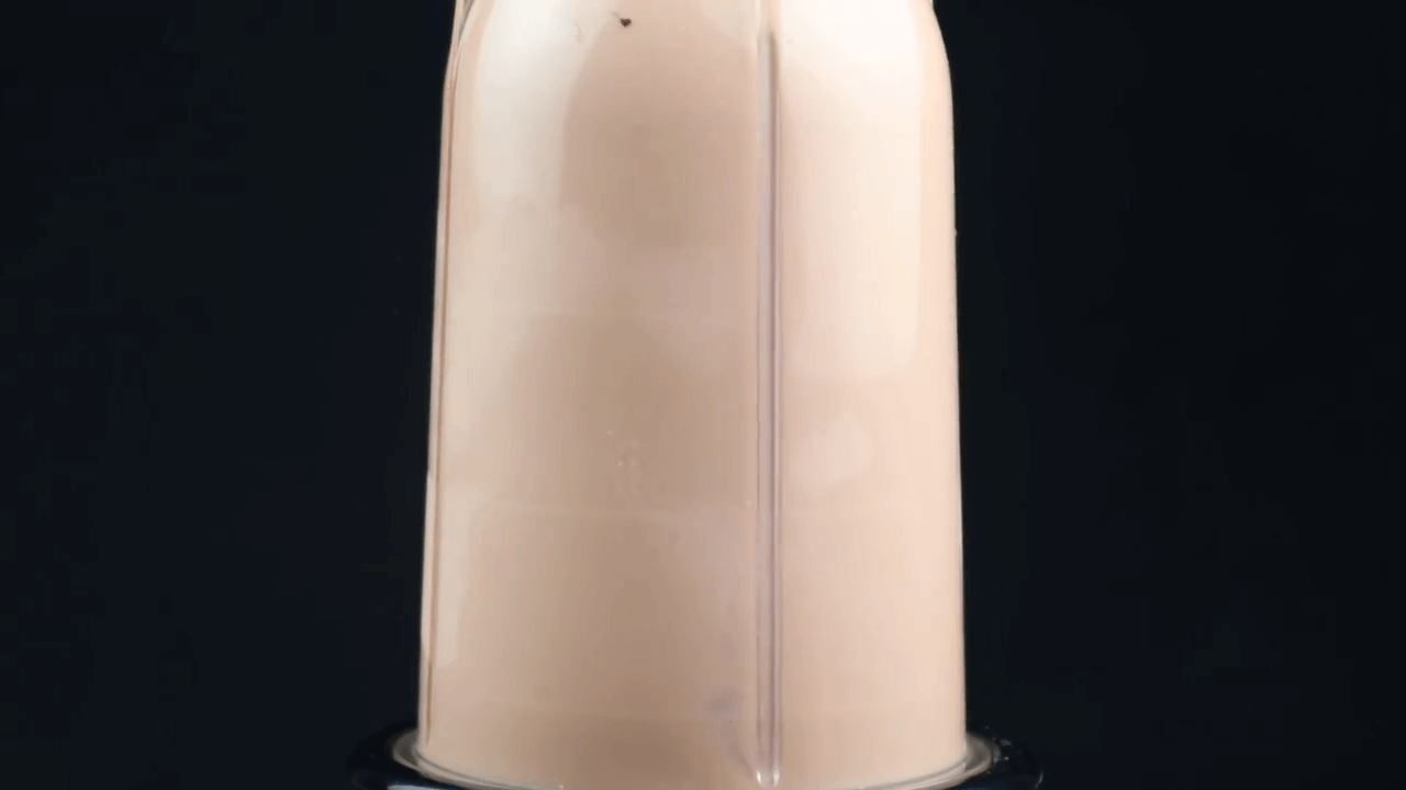 Chocolate Banana Milkshake step-2
