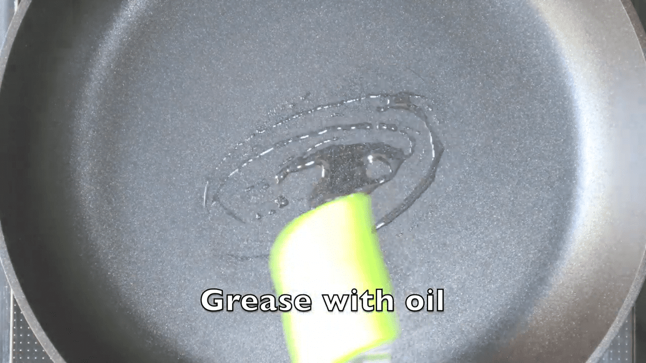 Fluffy Omelet Pizza step-4