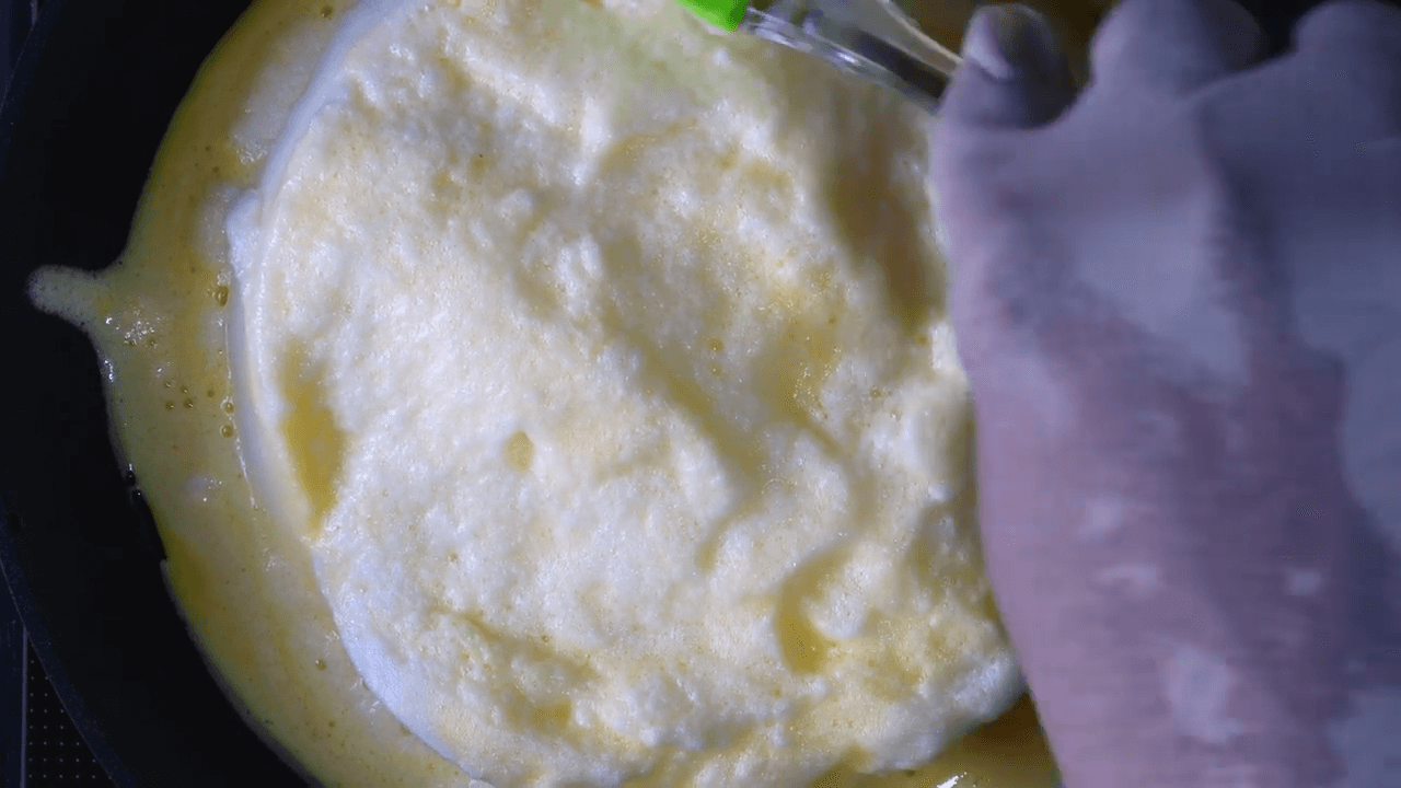 Fluffy Omelet Pizza step-5