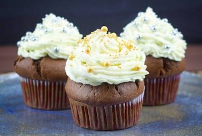 chocolate-muffins-with-cream-cheese-and-mascarpone-frosting