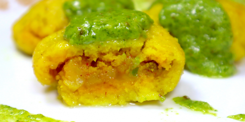 stuffed-kapuria-with-green-cheese-sauce1