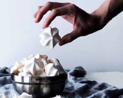 vegan-meringues-cookies