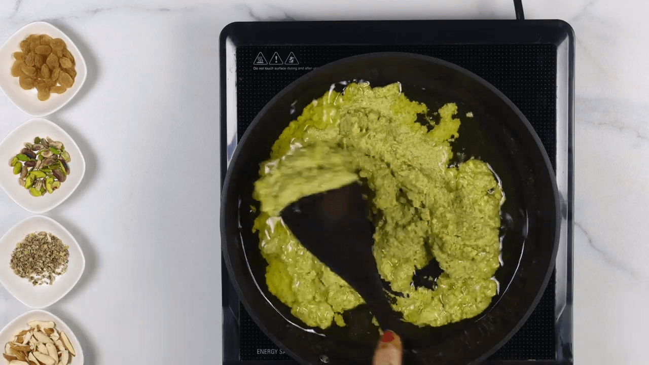 Green Moong Dal Halwa step-2