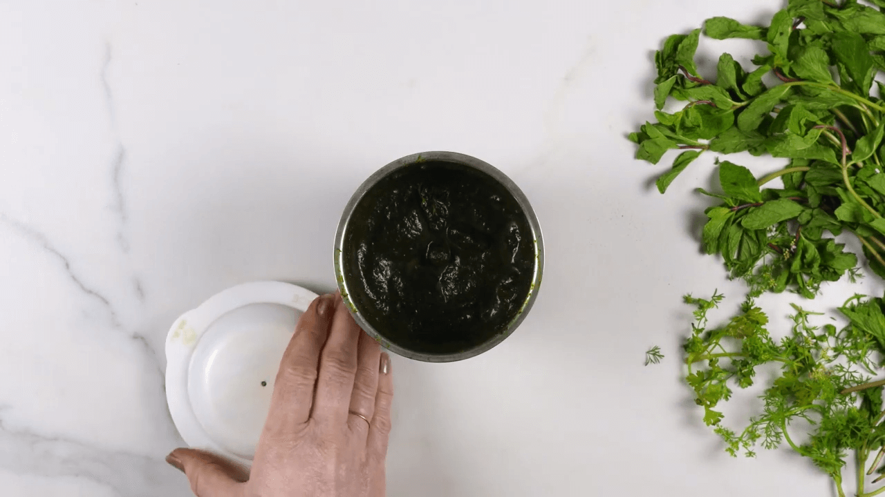 Mint Coriander Raita step-1