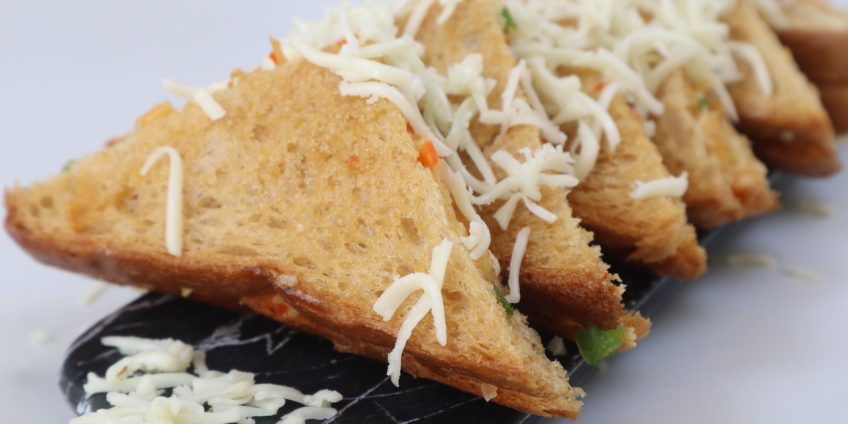 cheese schezwan sandwich