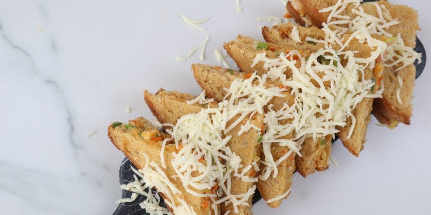 cheese schezwan sandwich