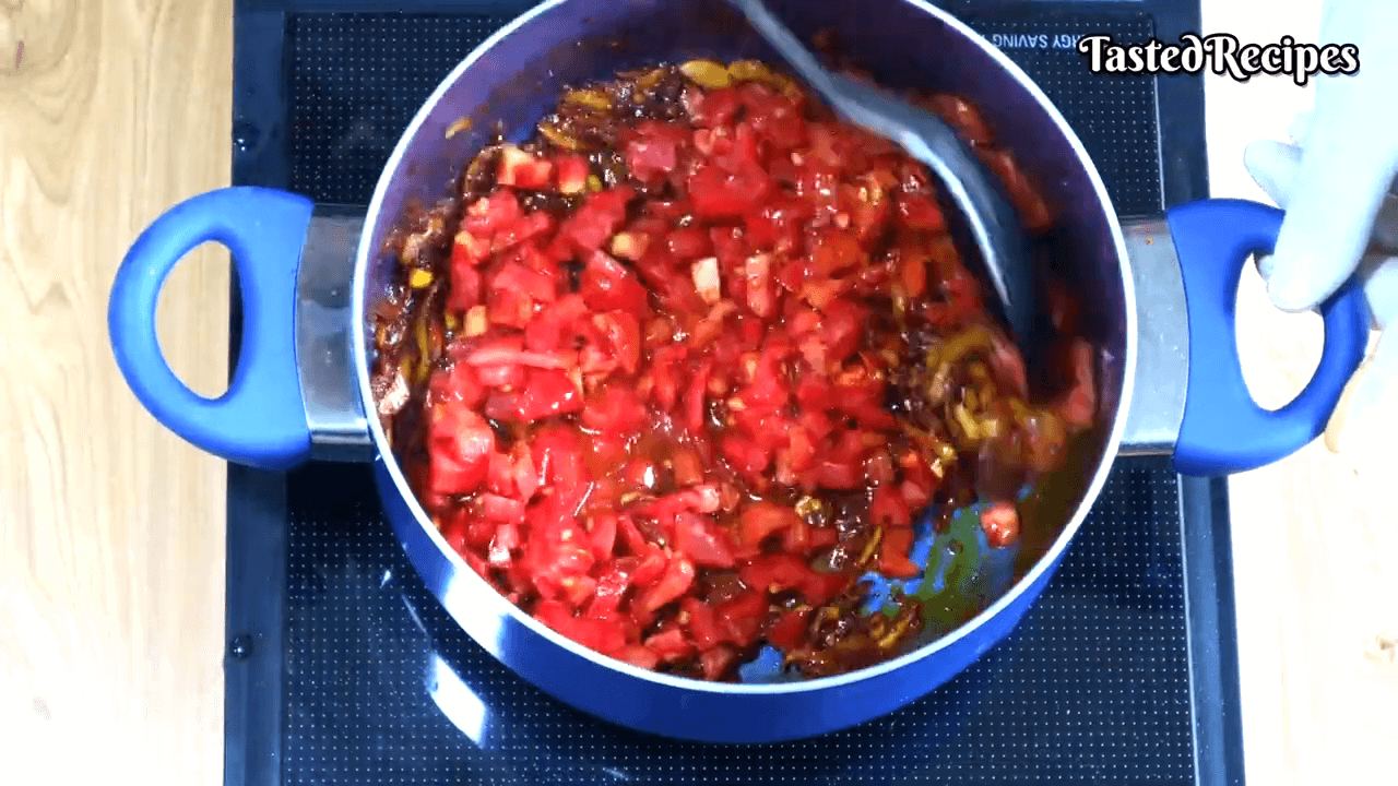 Tamatar Pyaz Ki Sabji step-4