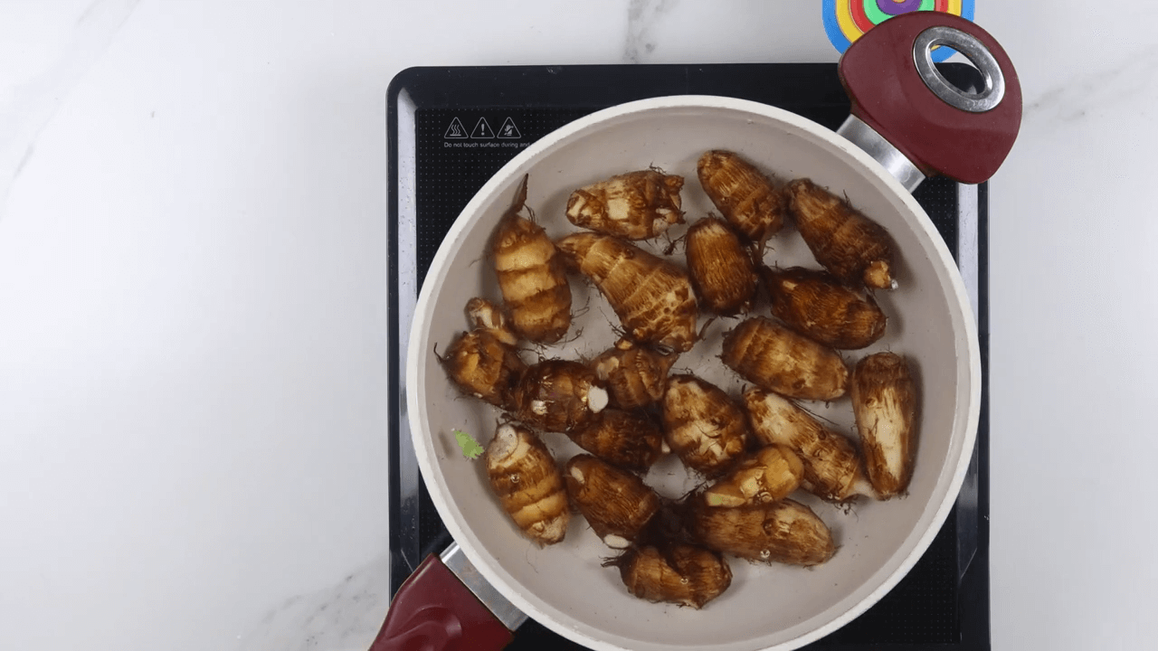Arbi Masala Curry step-1