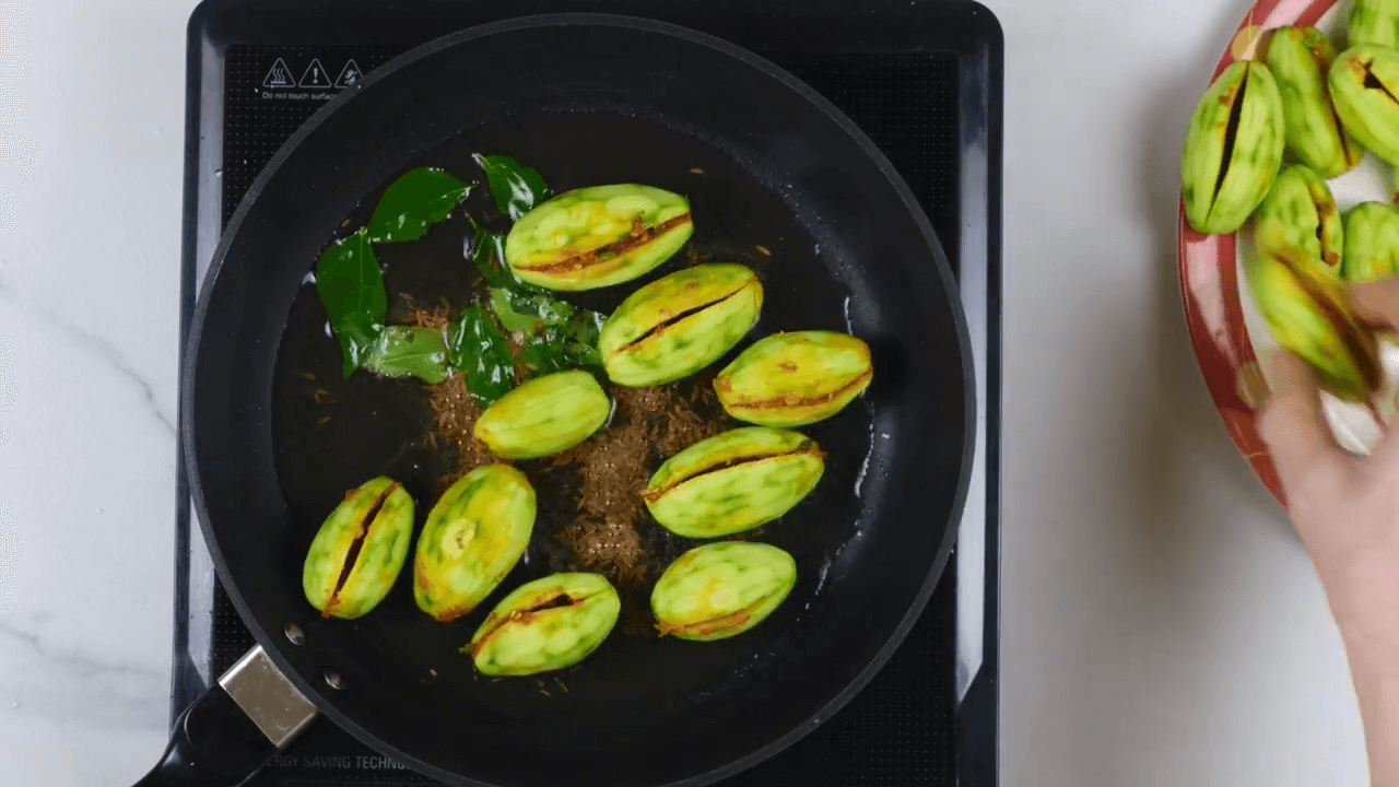 Dry Stuffed Parwal Recipe step-4