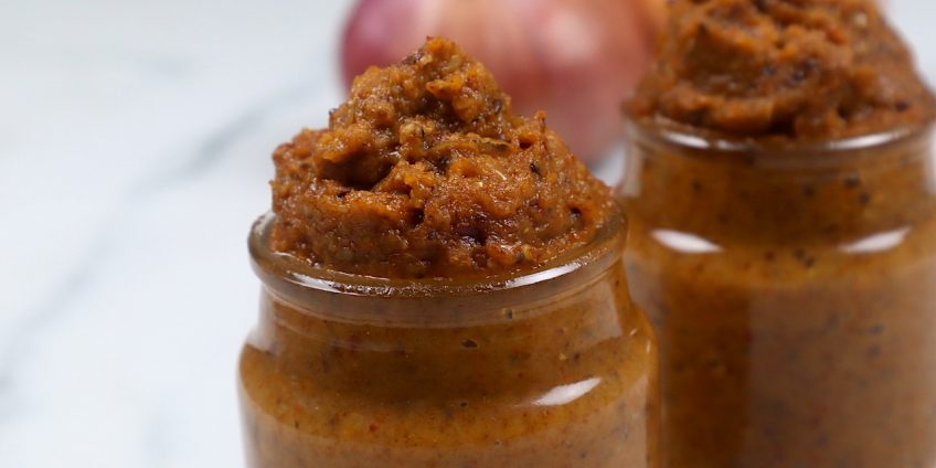 tamarind onion chutney