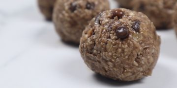 Banana Choco-Chips Energy Bites