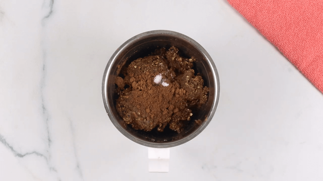 No-Bake Oatmeal Energy Balls step-4