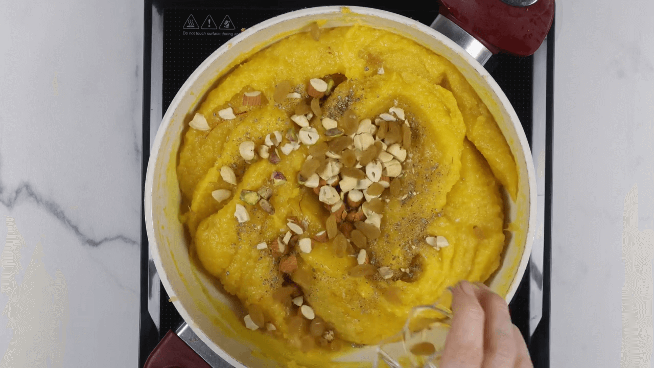 Moong Dal Halwa step-5
