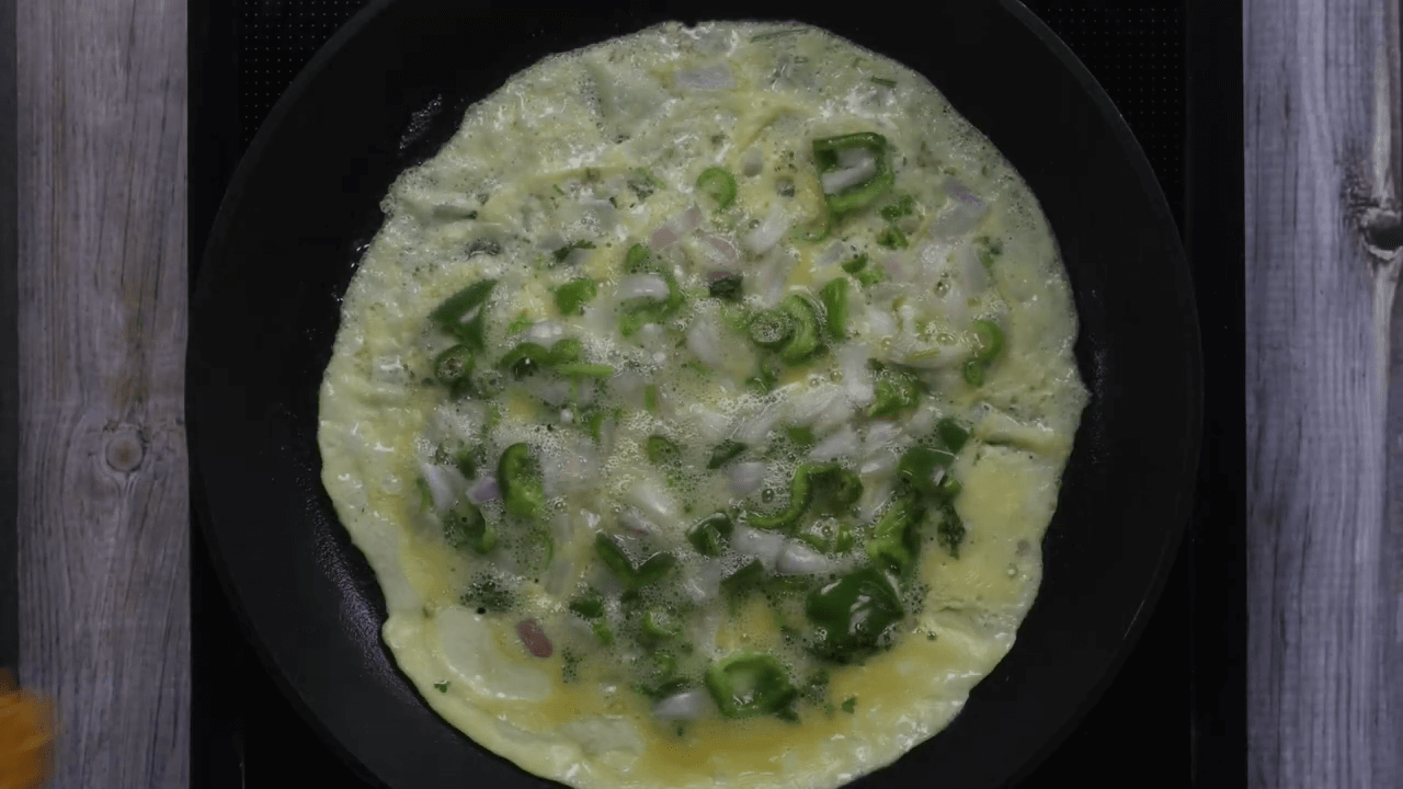 Maggi Egg Omelette step-5