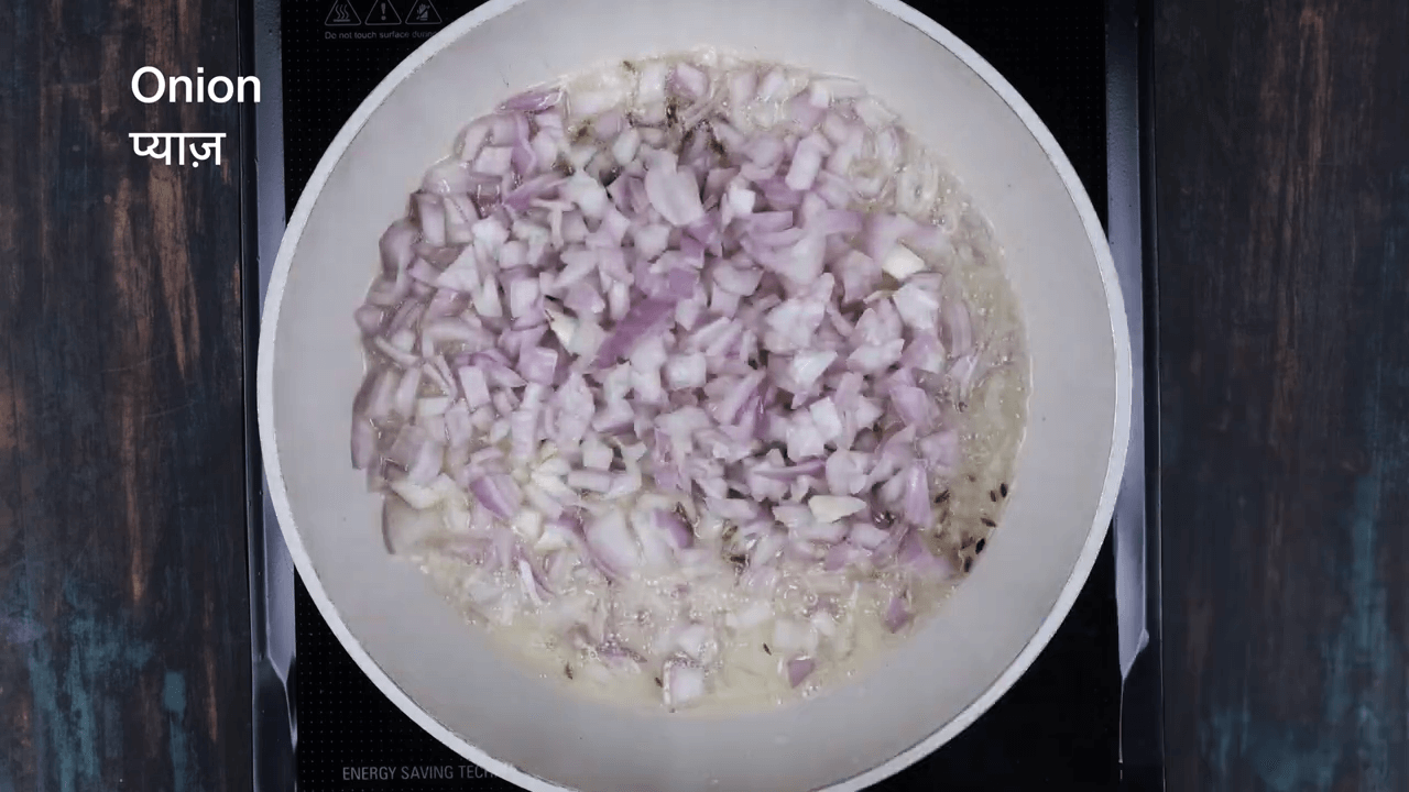 Boiled Egg Masala Maggi step-1