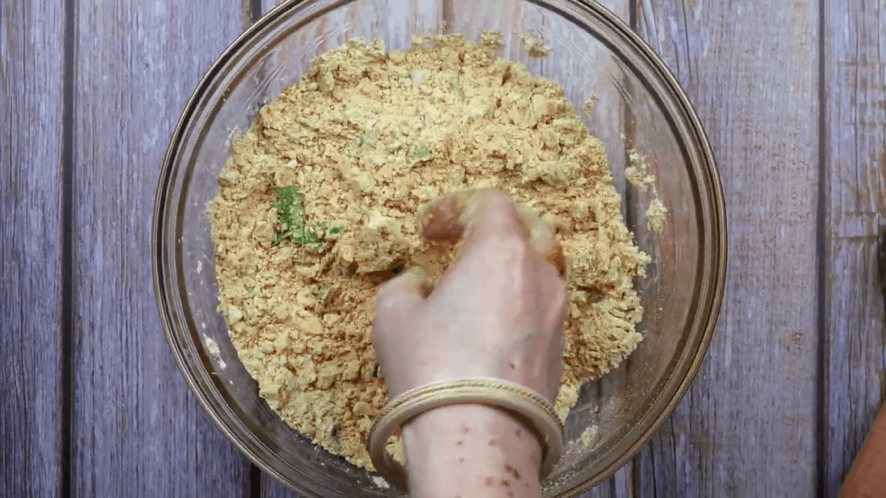 aloo puri step-3