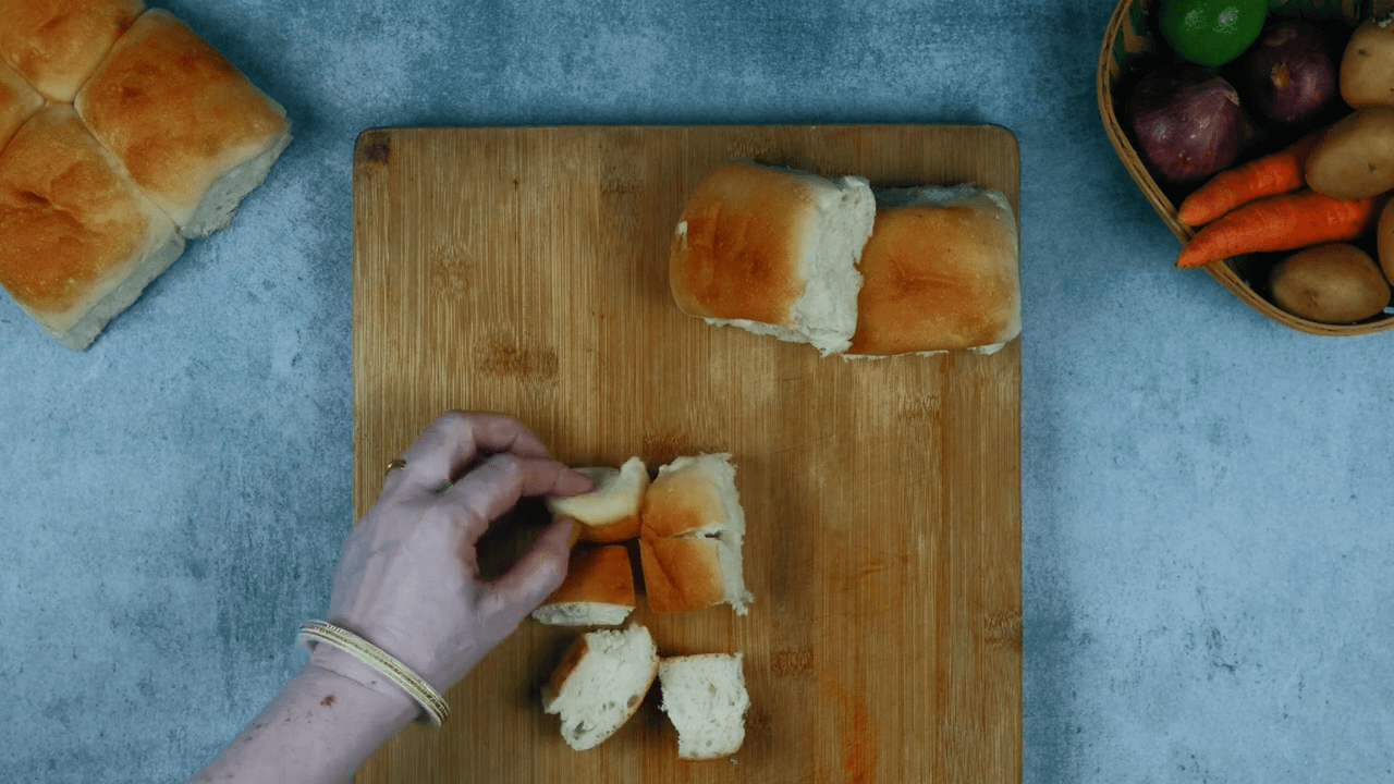 Cheesy Masala Pav step-3