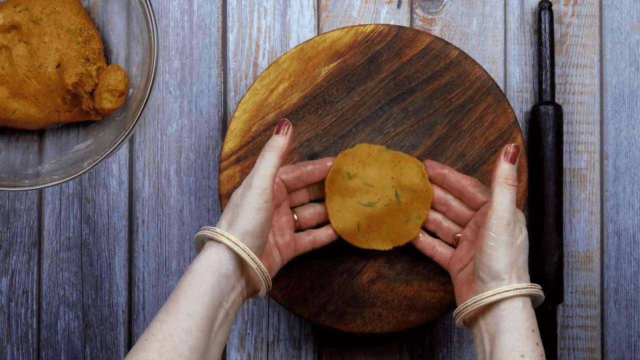 aloo puri step-5