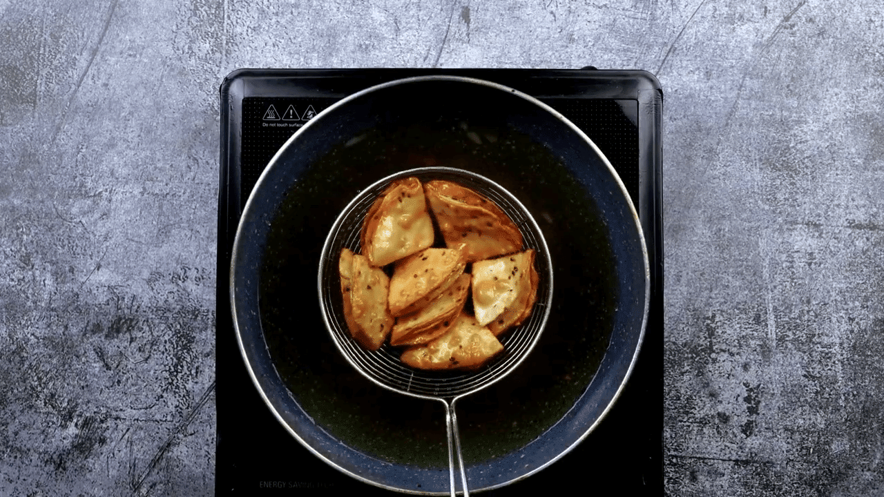 Layered Samosa Puri step-6