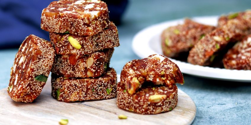 Khajoor Roll