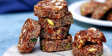 Khajoor Roll