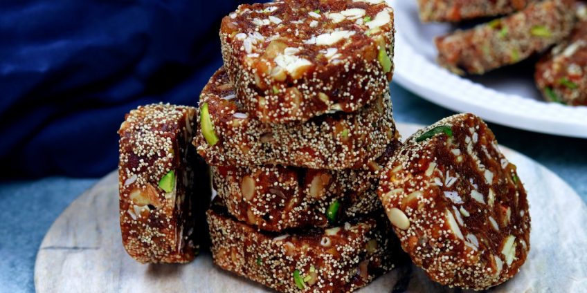 Khajoor Roll