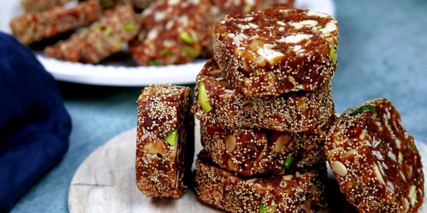 Khajoor Roll