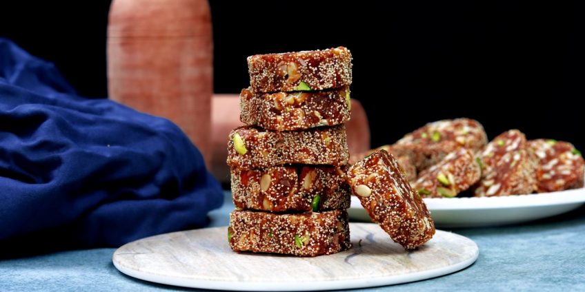 Khajoor Roll