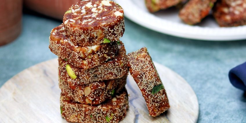 Khajoor Roll