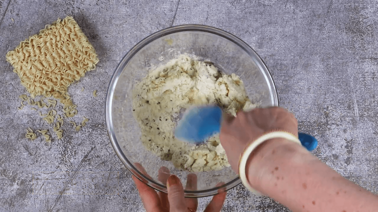 Aloo Maggi Nashta Step 1