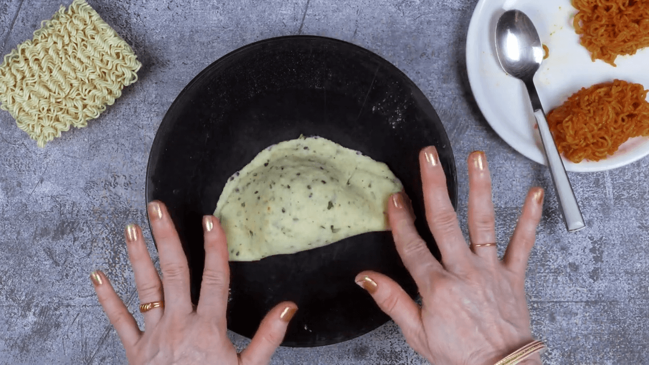 Aloo Maggi Nashta Step 5