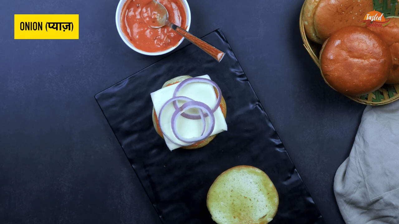 Aloo Tikki Burger Step 10