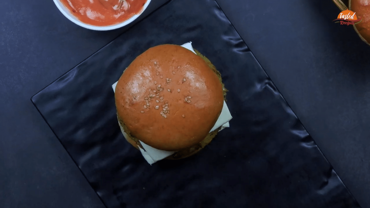 Aloo Tikki Burger Step 11