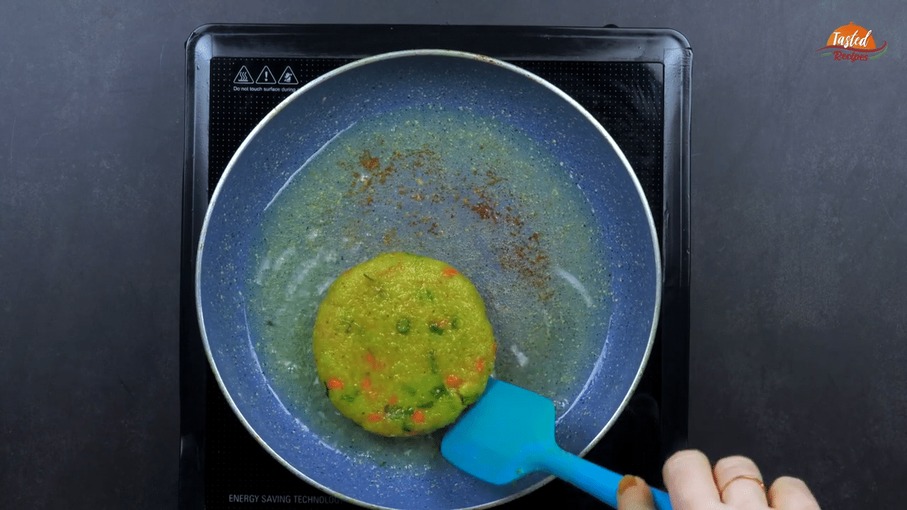 Aloo Tikki Burger Step 7