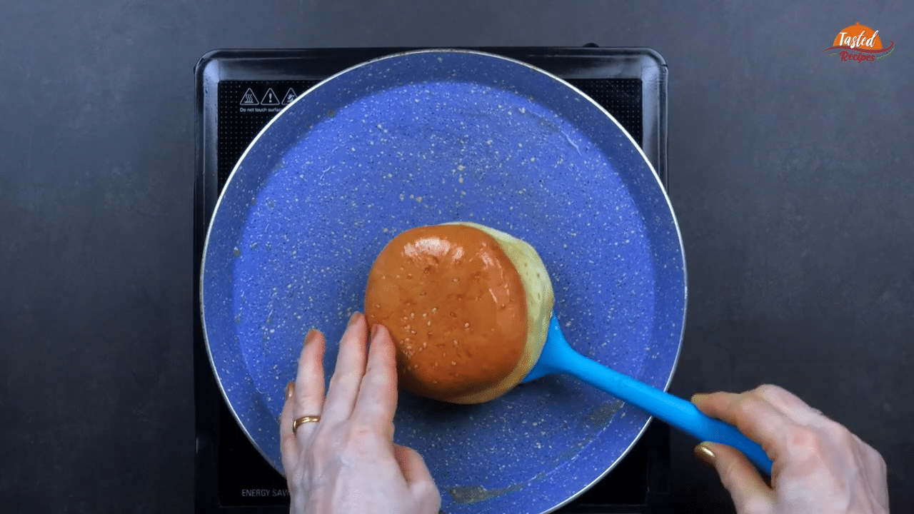Aloo Tikki Burger Step 8
