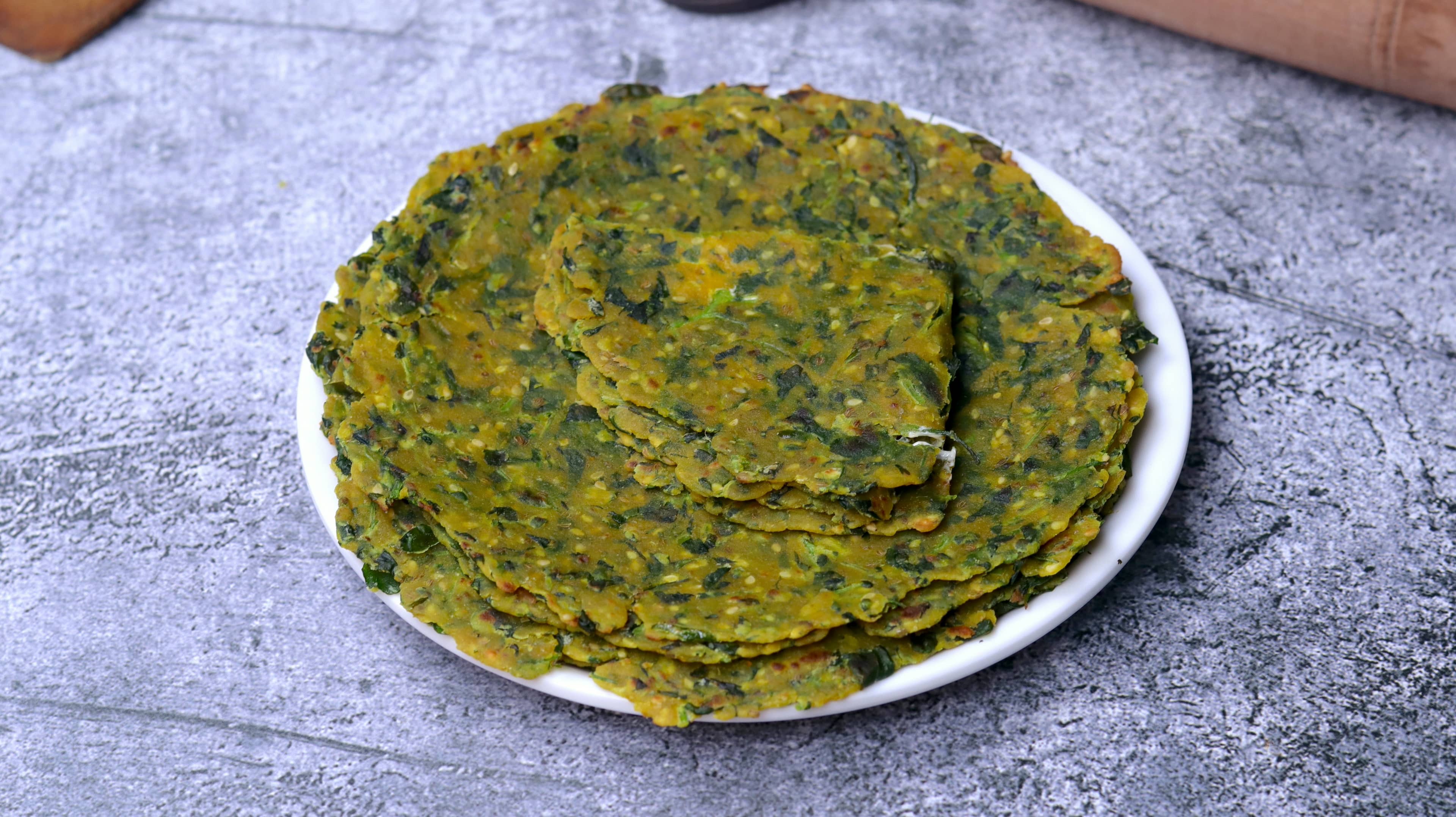 Methi Thepla - मेथी के थेपले - Tasted Recipes